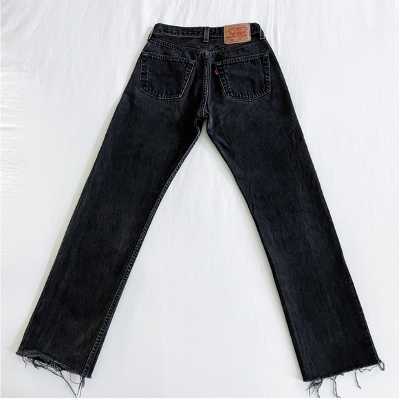 Vintage Levi’s 501s - Picture 2 of 9